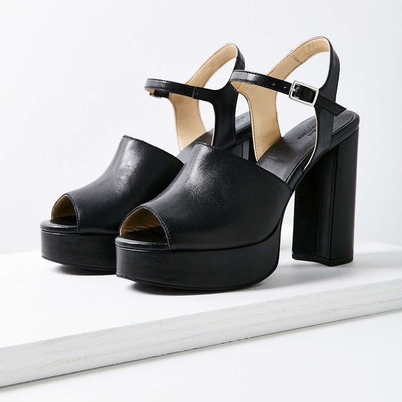 Platform heels - Picture 2 of 6